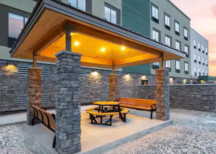 Hampton & Cody, Wy Hotel