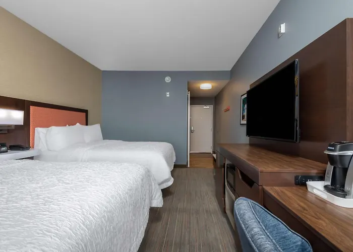 Hampton & Cody, Wy Hotel 3*