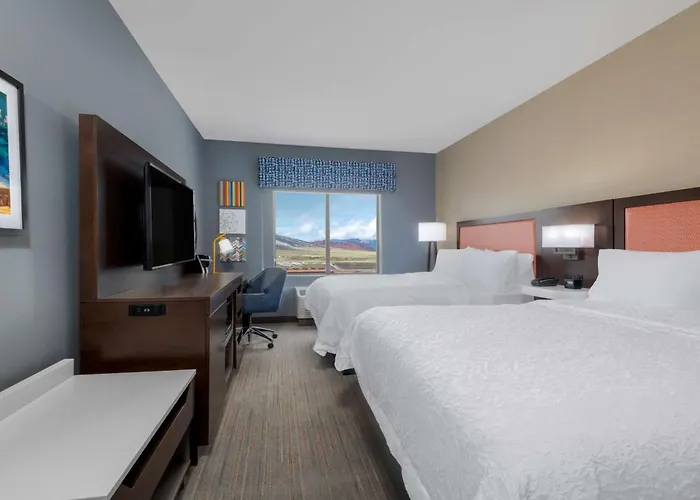 Hampton & Cody, Wy 3*