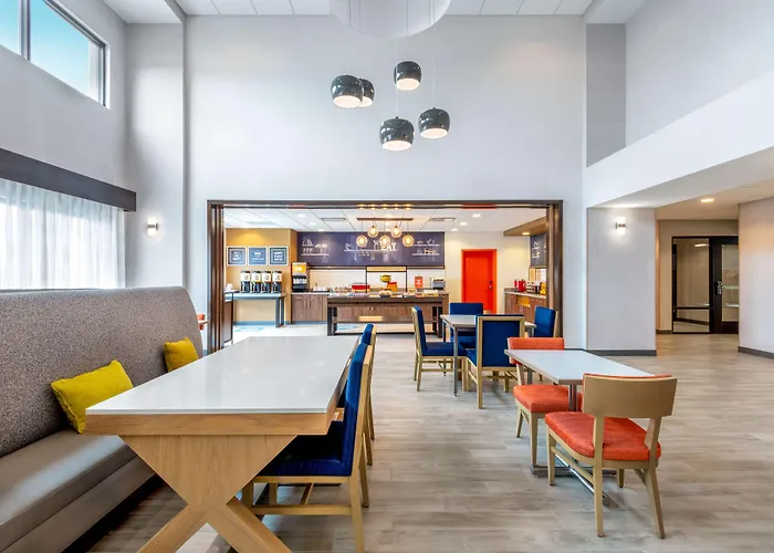 Hampton & Cody, Wy Hotel 3*